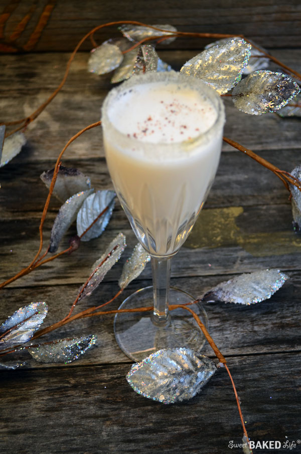 Amaretto Creme Brulee Fizz