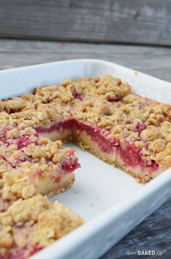 Lemon Raspberry Oat Crumble Bars - a sweet and tart treat!