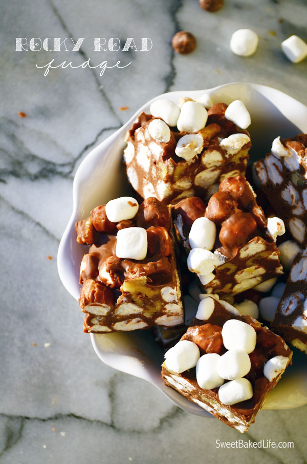 Super easy Rocky Road Fudge | Sweet Baked Life