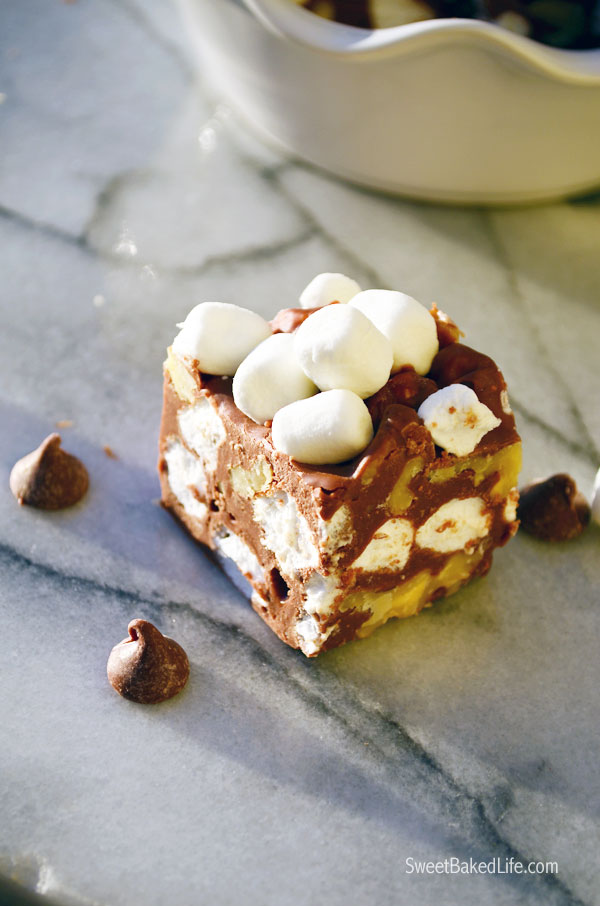 Super easy Rocky Road Fudge | Sweet Baked Life