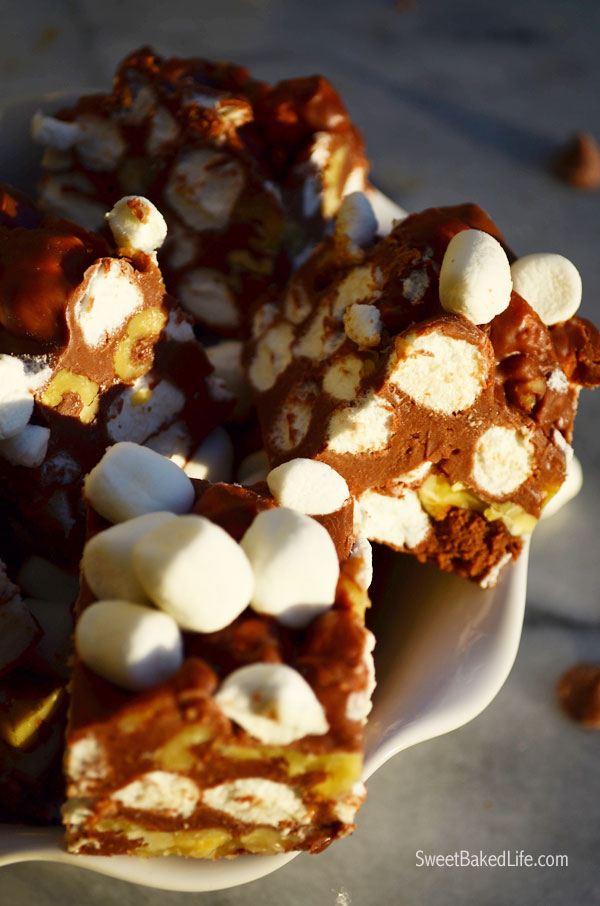 Super easy Rocky Road Fudge | Sweet Baked Life