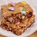 These springtime inspired Oatmeal Chocolate Cookie Bars are fabulous and Gluten-Free | Sweet Baked Life