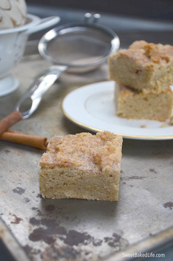 Snickerdoodle Blondies @sweetbakedlife