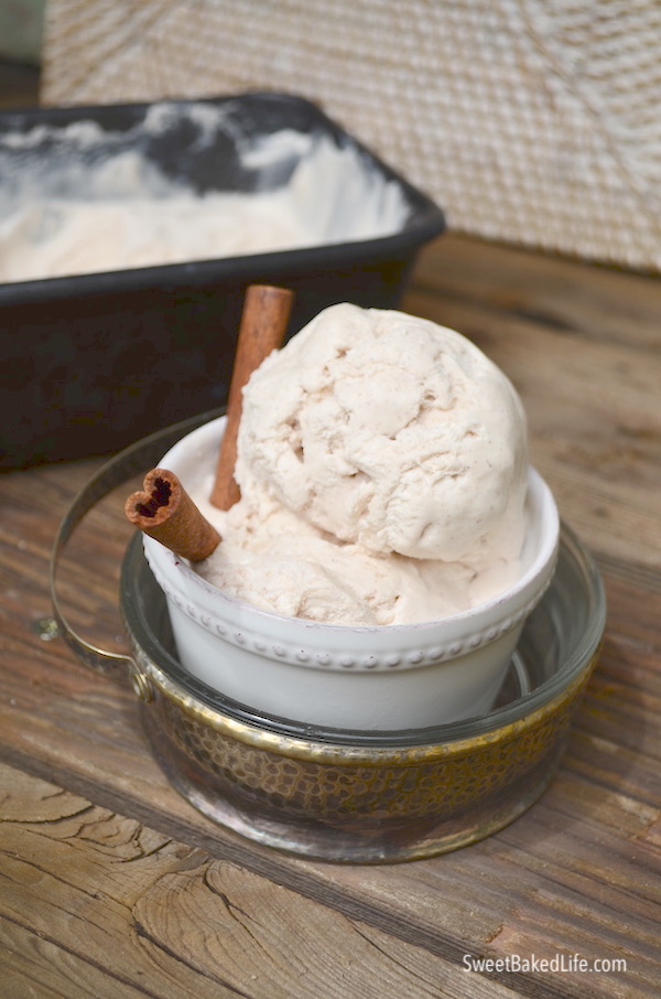 No churn Cinnamon Ice Cream @sweetbakedlife